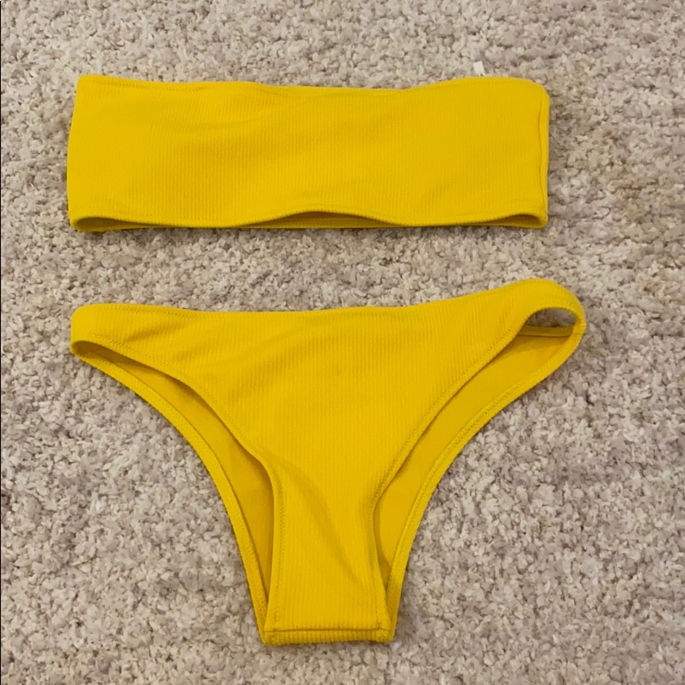 Bandeau bikini